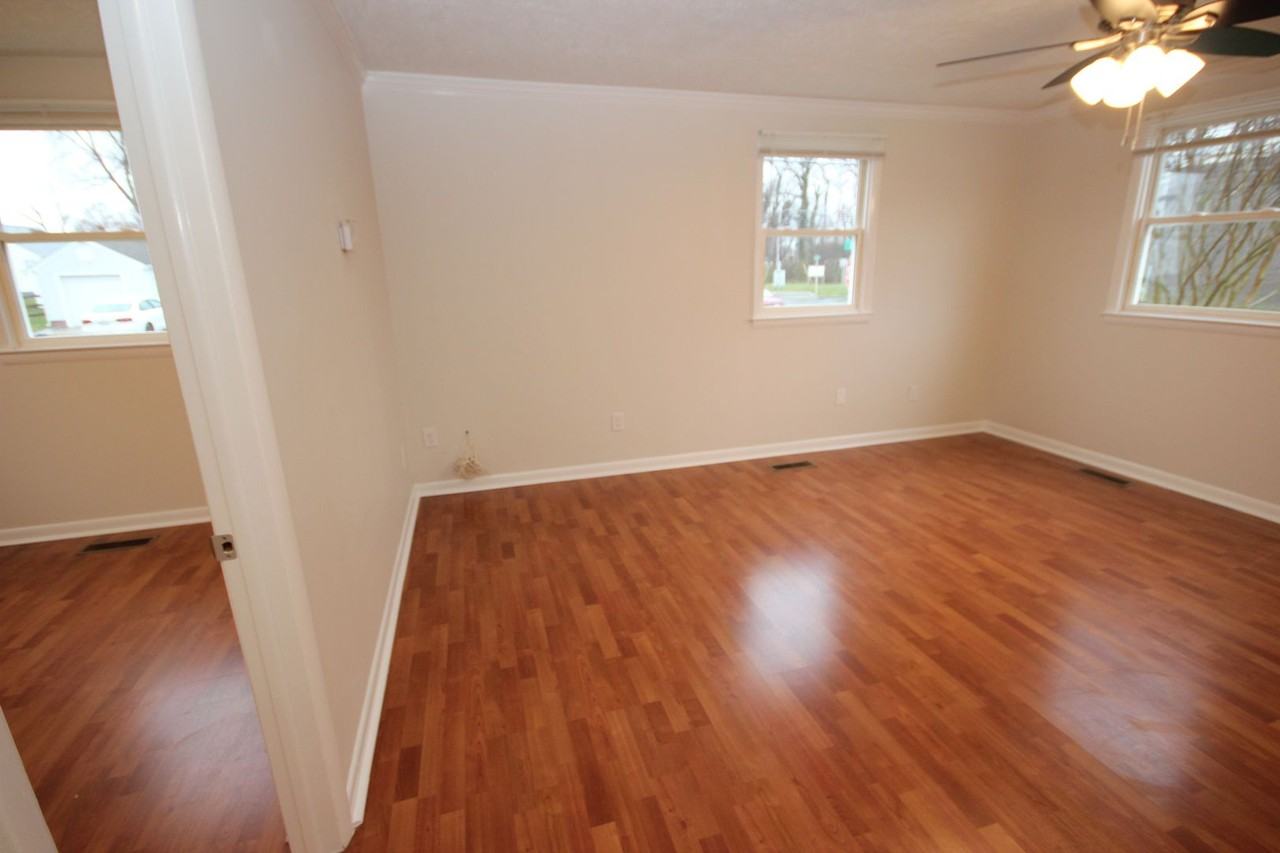 314 Old Post Rd - Photo 5 of 35