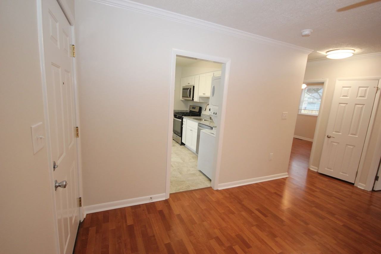 314 Old Post Rd - Photo 6 of 35