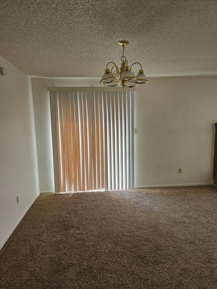 3255 Imperial Way - Photo 3 of 11