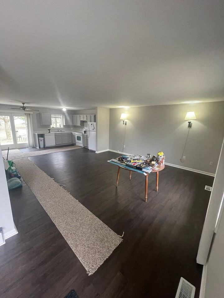 1026 S Lincoln Rd - Photo 2 of 12