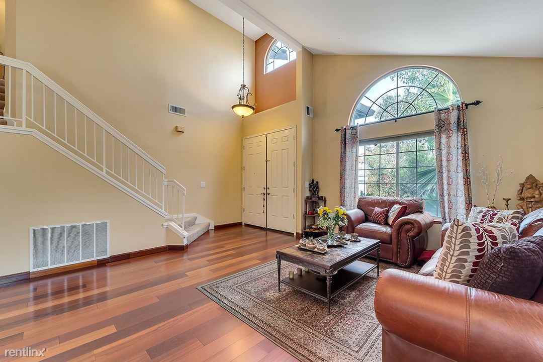 3280 Nipoma Ct - Photo 3 of 30