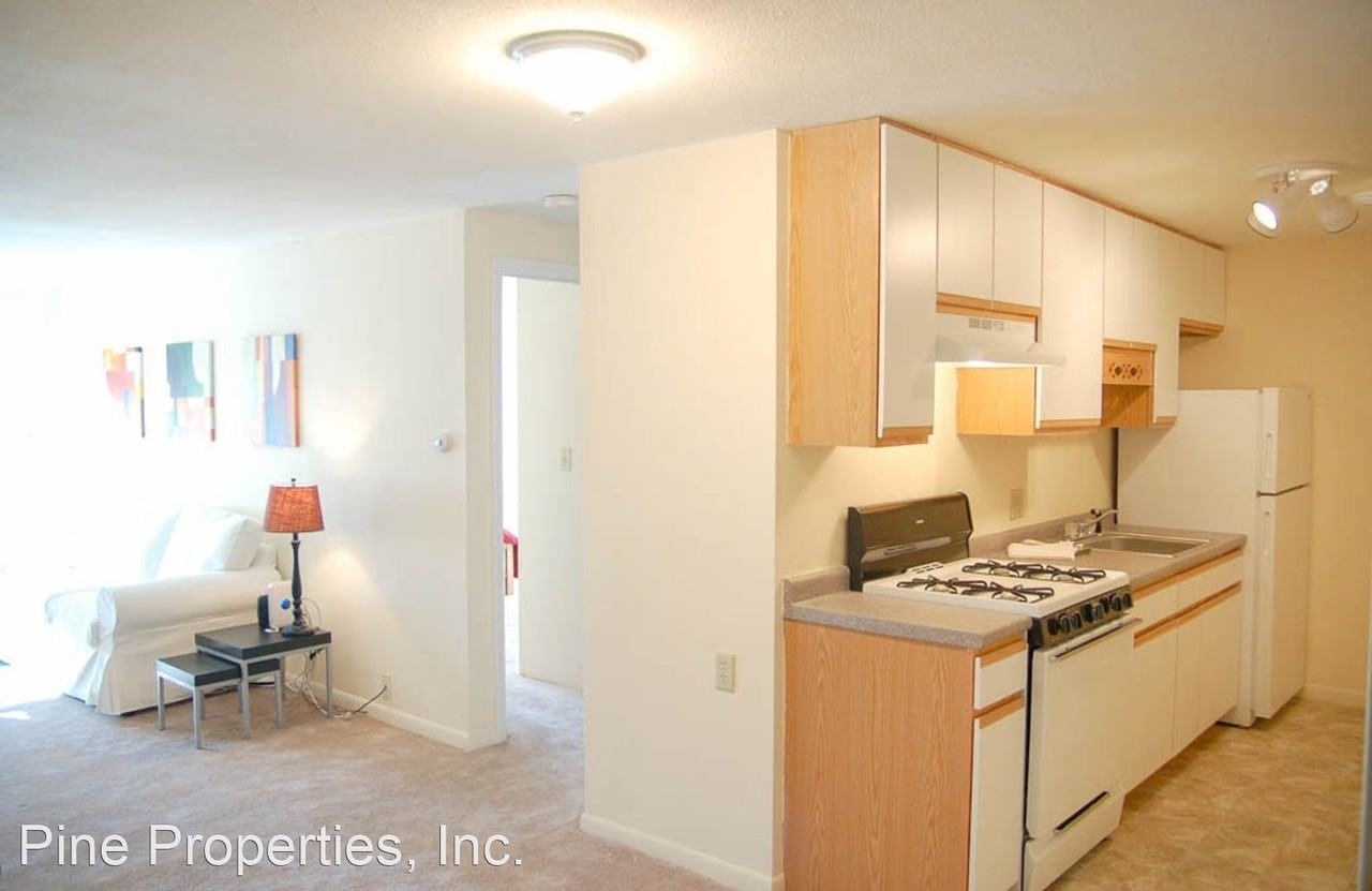 399 Walker St - Photo 3 of 20