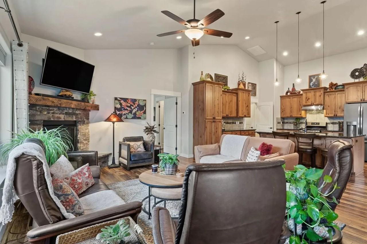 11049 N Sage Ln - Photo 3 of 6