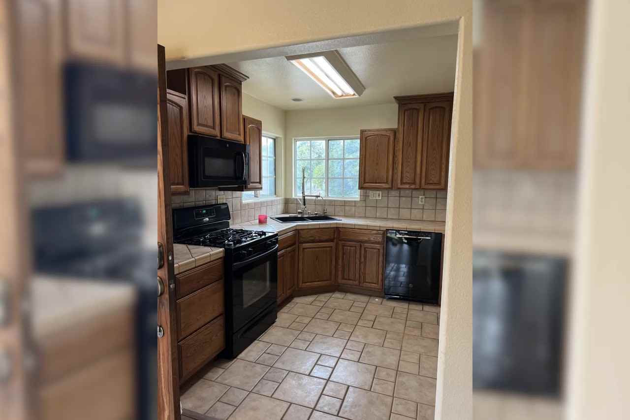 3628 Howe Rd - Photo 3 of 8