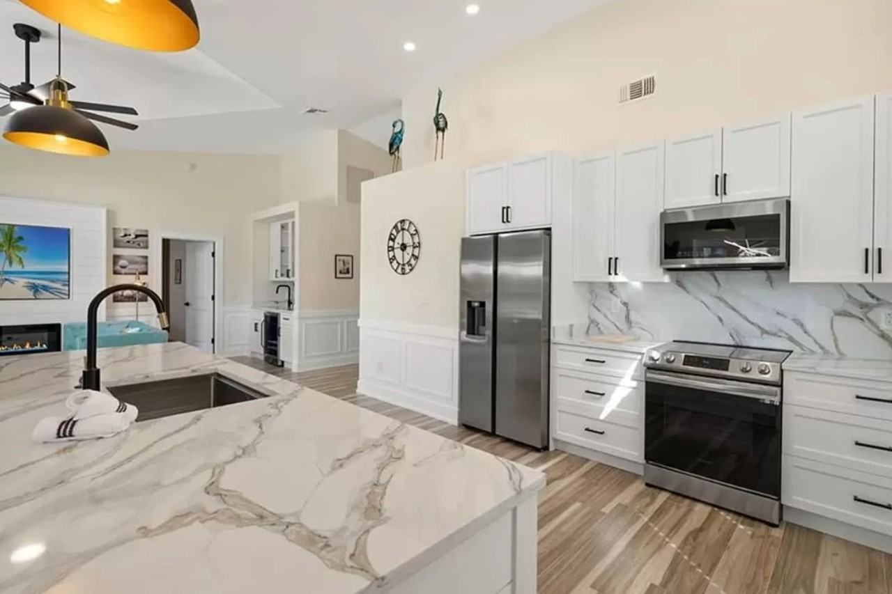 16319 Kelly Woods Dr - Photo 3 of 7