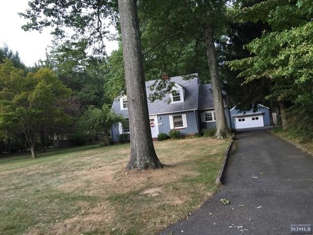 247 Rockland Ave - Photo 2 of 9