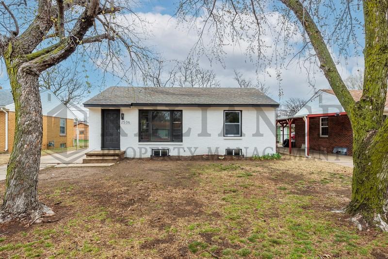 2506 N Somerset Ave - Photo 2 of 37