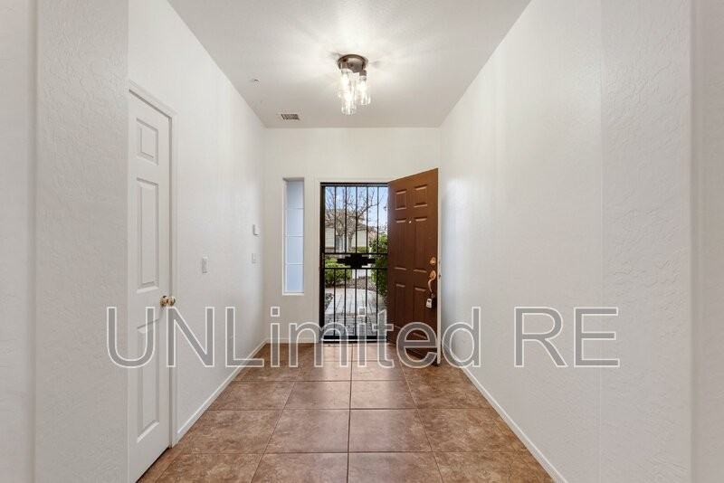 856 Tiablanca Rd - Photo 3 of 41