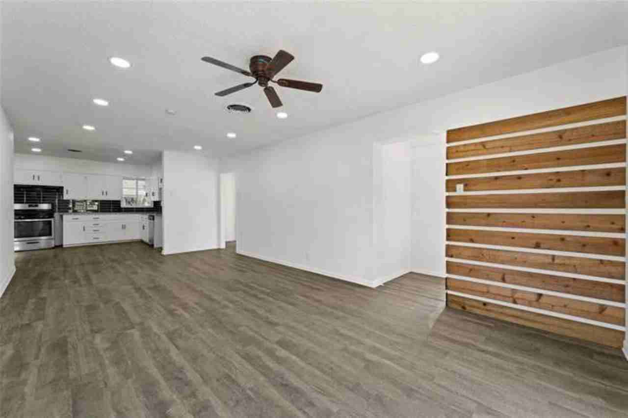 1014 Lucille St - Photo 4 of 15