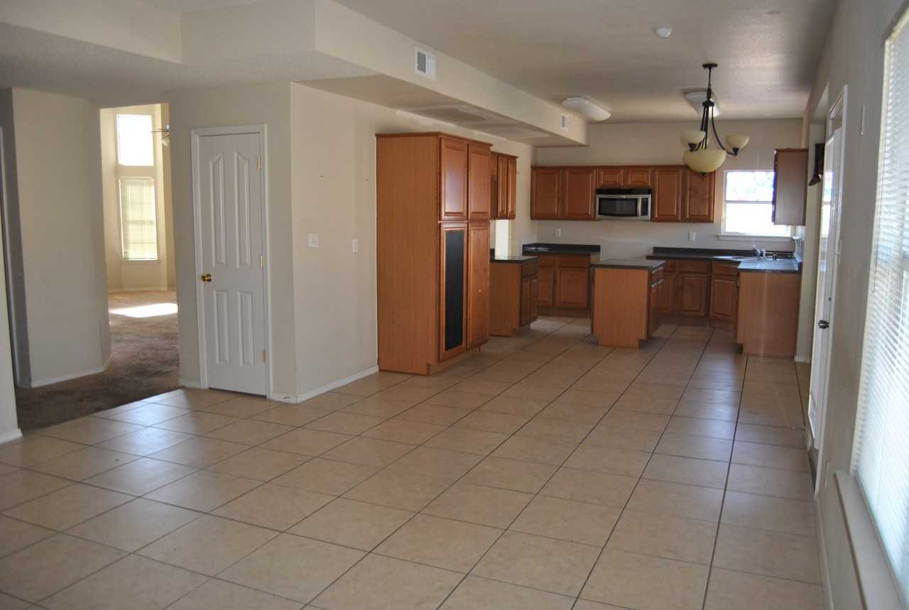 265 Stoneheath Ct - Photo 3 of 10