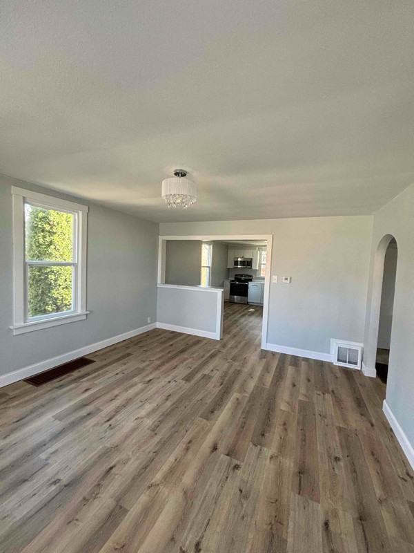 1416 Lindenthal Ave - Photo 2 of 19