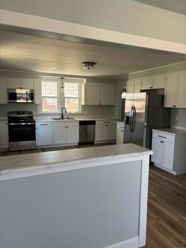 1416 Lindenthal Ave - Photo 3 of 19