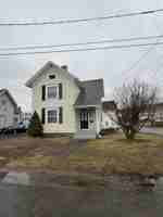 featured image of 10 Nicholas Sq