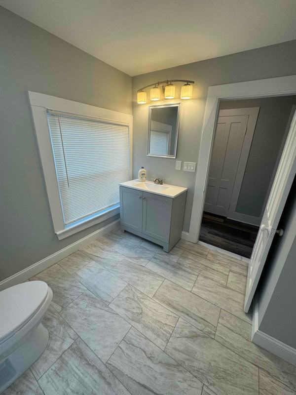 10 Nicholas Sq - Photo 2 of 14