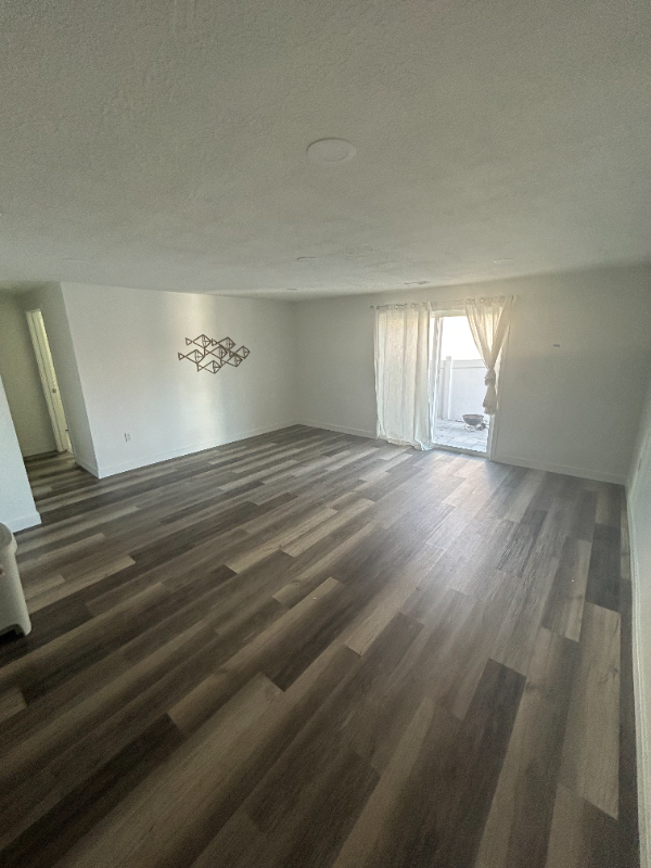 241B E Ridgeline Way - Photo 2 of 9