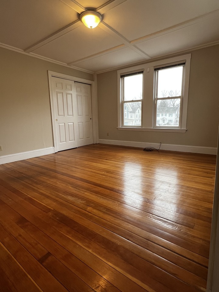 30 Poplar Street #R - Photo 3 of 4