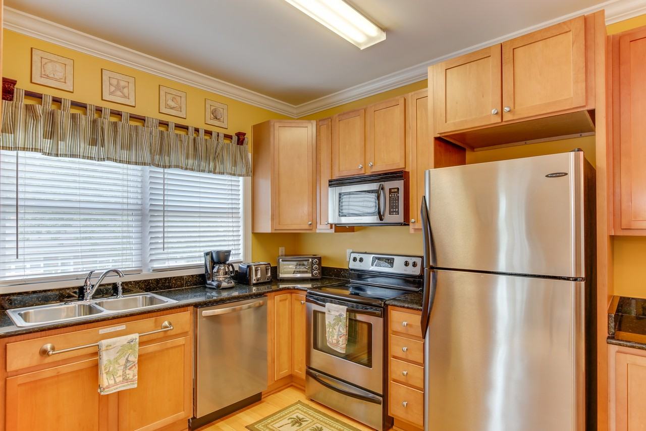 442 21st St #442 - Photo 5 of 31