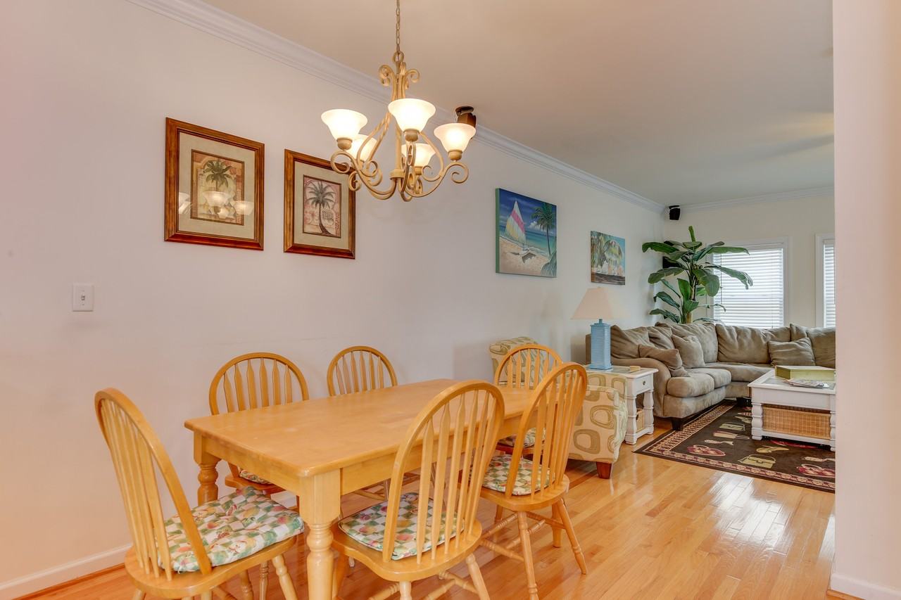442 21st St #442 - Photo 6 of 31