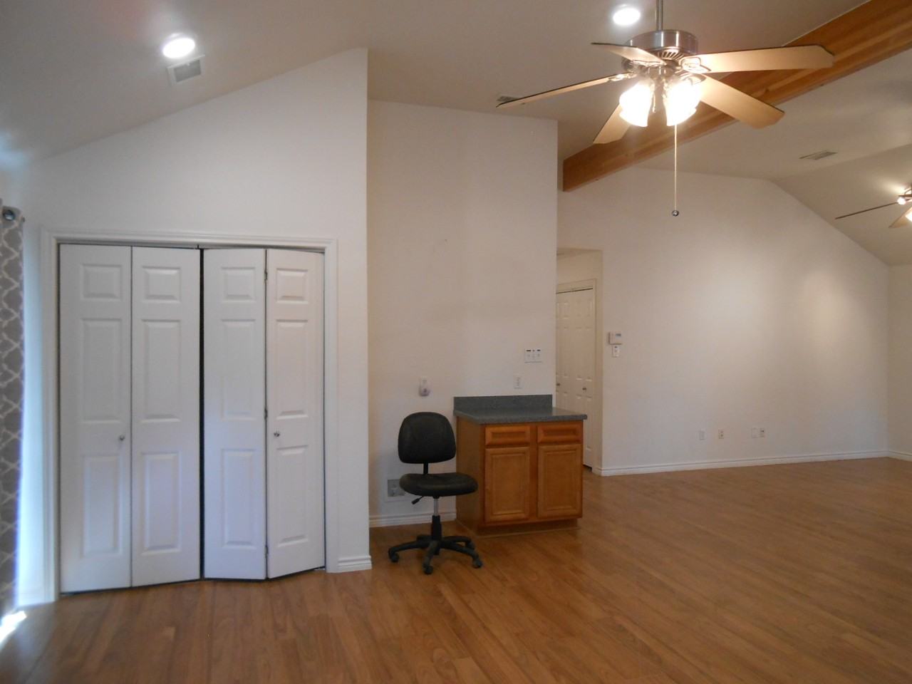 4221 Tolbert St #NA - Photo 3 of 12