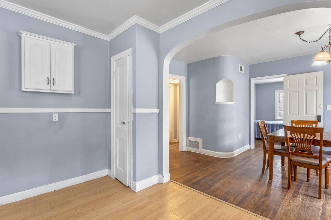 E Kaley St - Photo 4 of 7