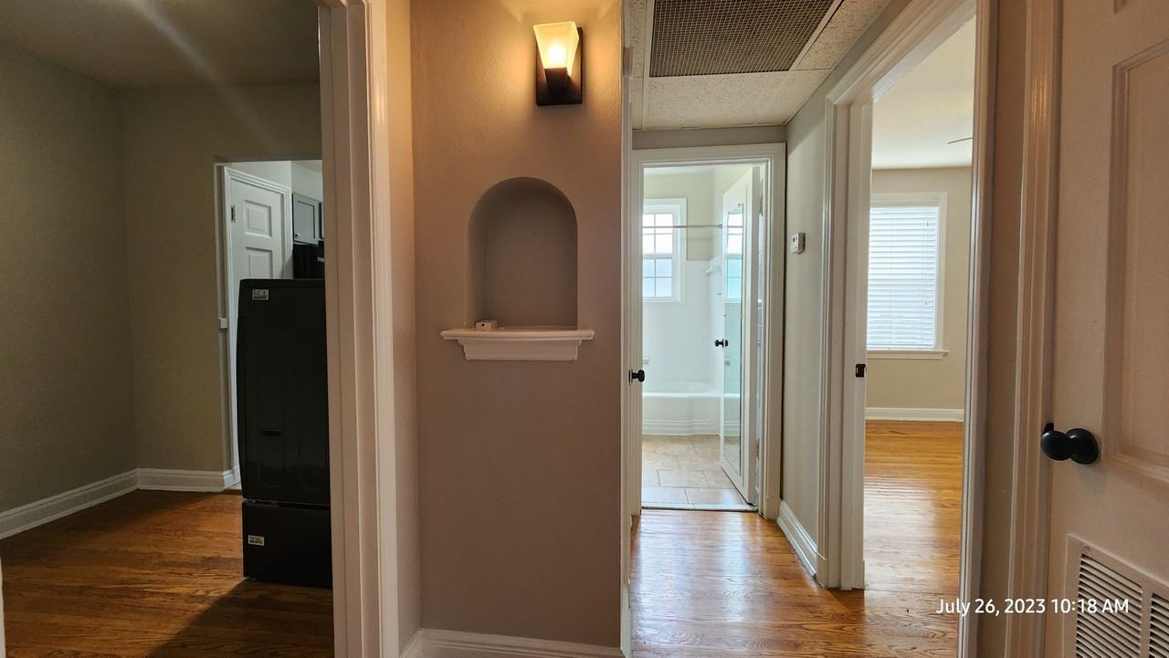 1020 Sanford Avenue - Photo 7 of 46