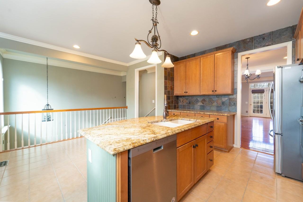 5237 Jule Star Drive - Photo 5 of 33