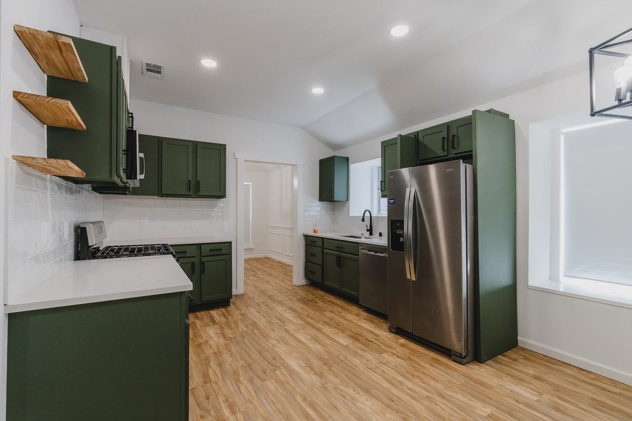 8805 Barton Creek Dr #NA - Photo 7 of 31