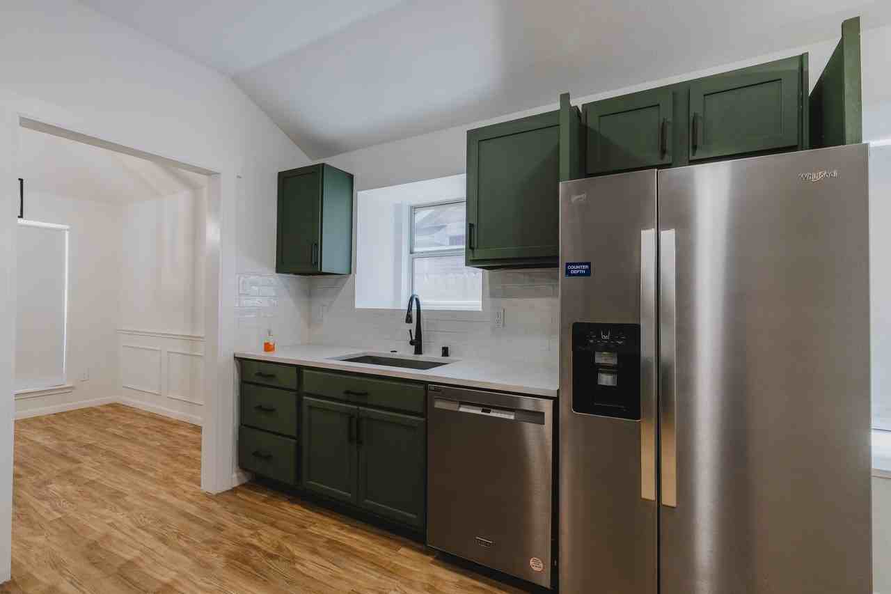 8805 Barton Creek Dr #NA - Photo 7 of 30