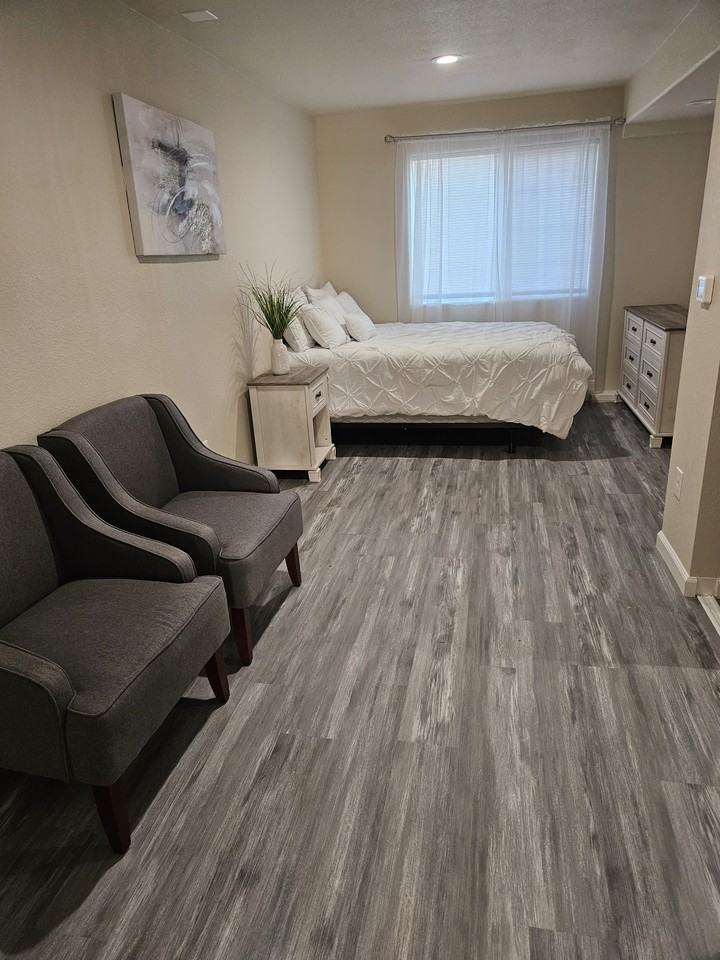 261 Spencer St #B - Photo 6 of 15