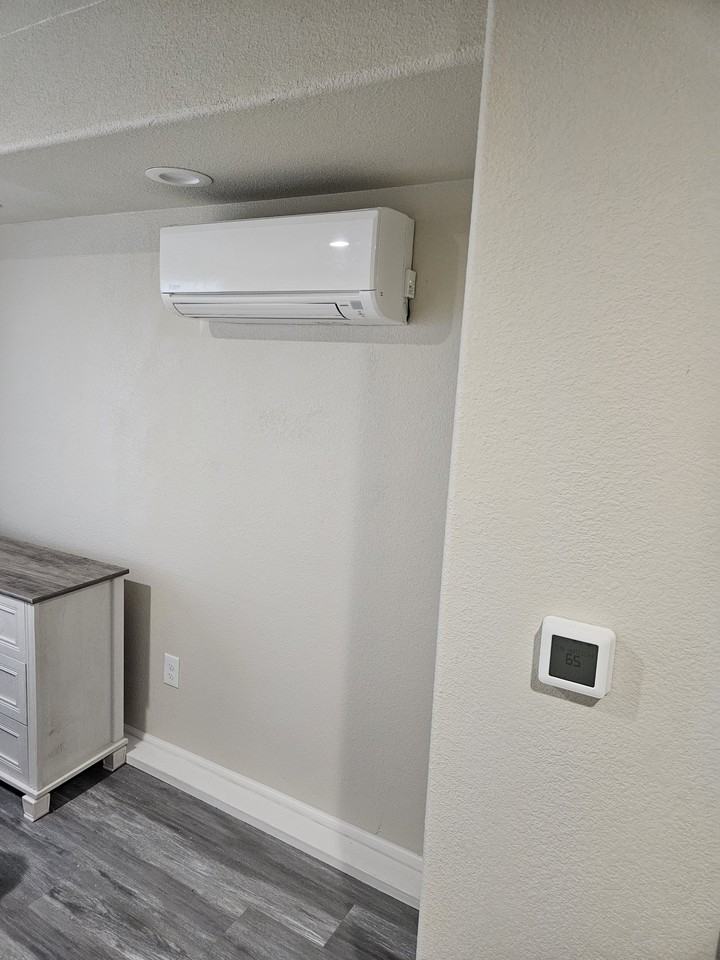 261 Spencer St #B - Photo 7 of 15