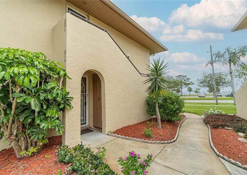 251 Airport Ave E #NA - Photo 3 of 9