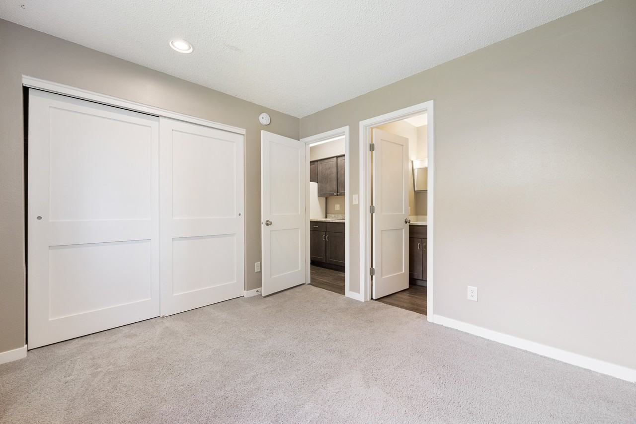 612 S Van Buren St #2 - Photo 7 of 10
