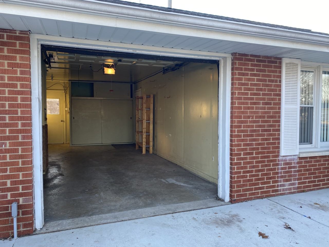 624 W Laclaire Ln #NA - Photo 3 of 13