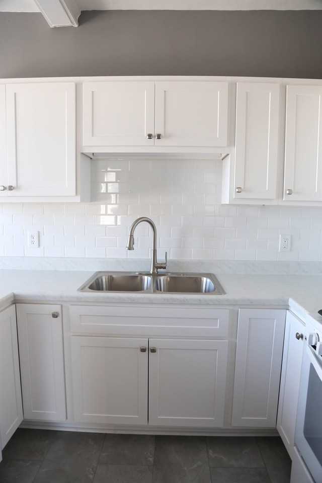5210 Bancroft Ave #2FW - Photo 4 of 21