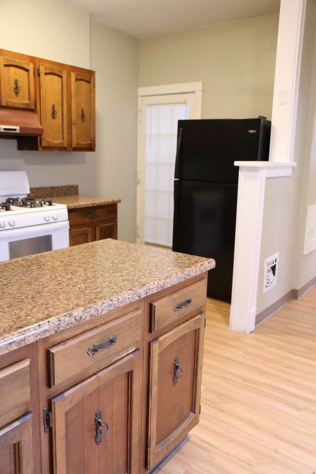 5210 Bancroft Ave #1FW - Photo 2 of 19