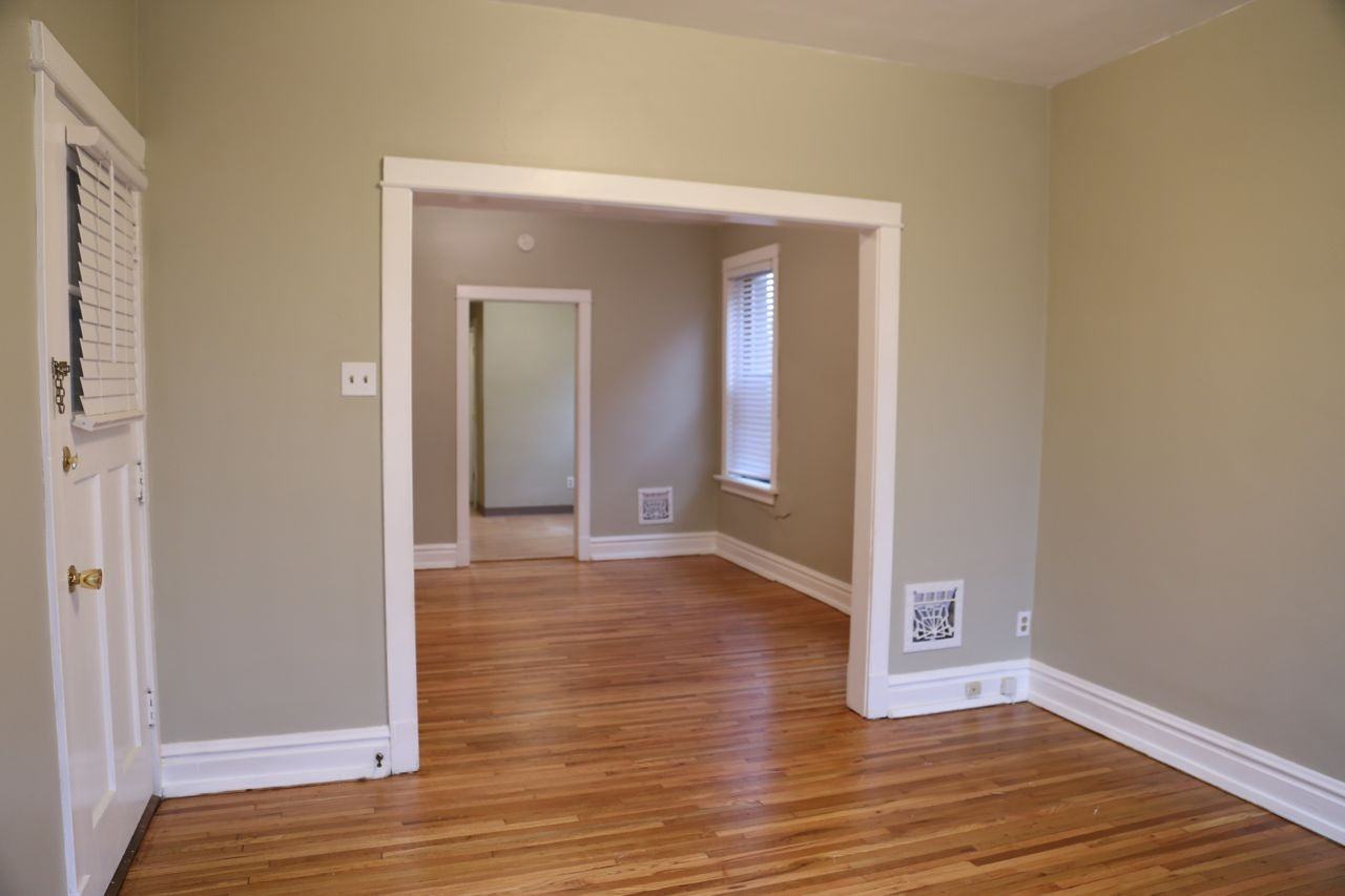 5210 Bancroft Ave #1FW - Photo 3 of 19