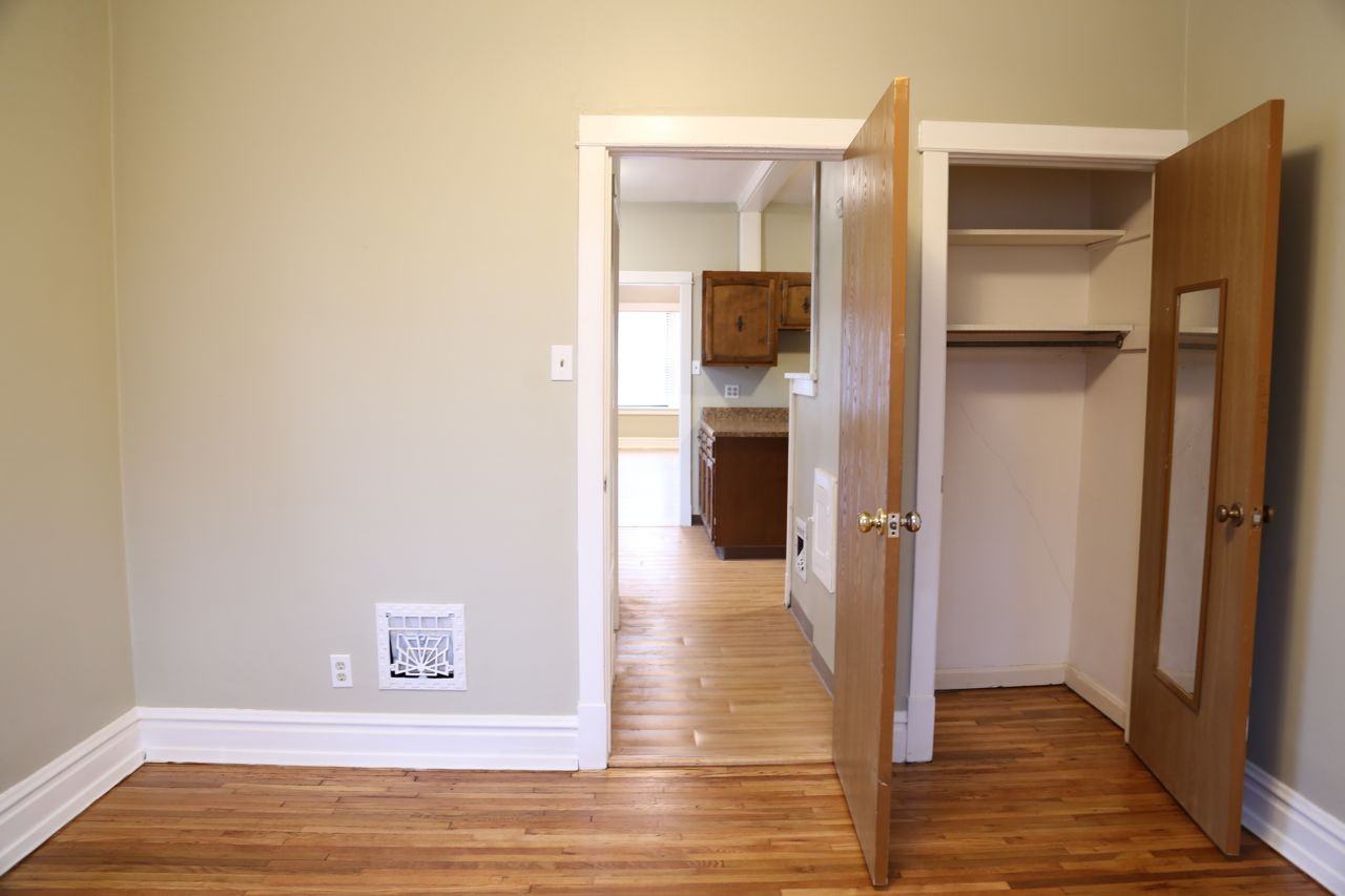 5210 Bancroft Ave #1FW - Photo 4 of 19