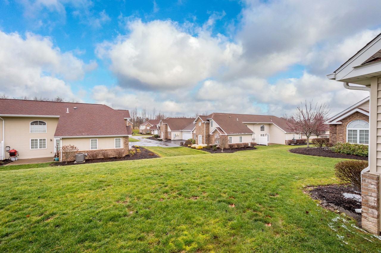 74 Nicholas Drive - Photo 3 of 26