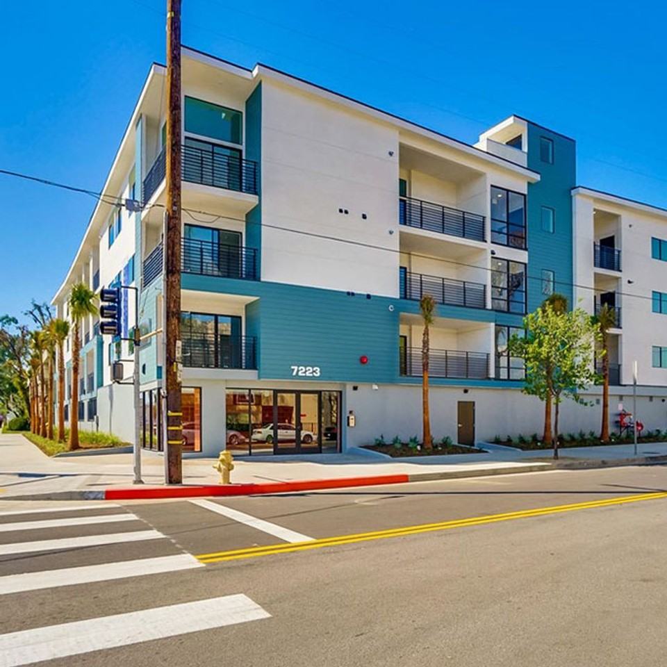 7223 Tyrone - Photo 2 of 23