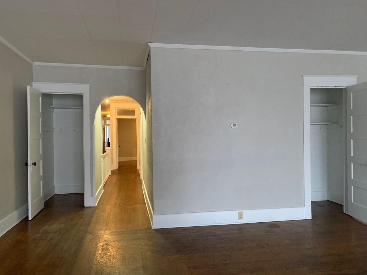 184 3/4 S Washington St - Photo 2 of 5