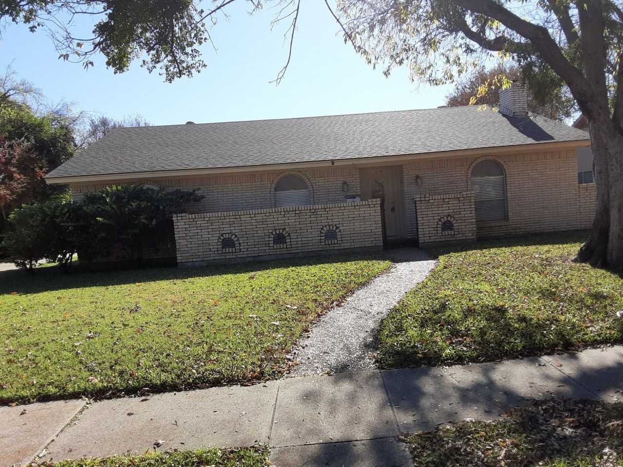 514 Hanover Ln - Photo 3 of 5