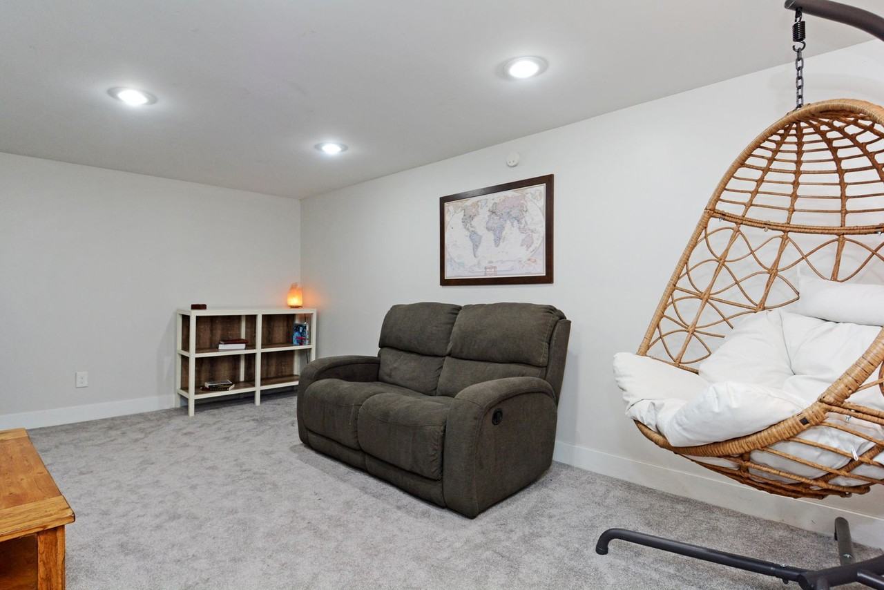 5494 Erickson Rd - Photo 2 of 25