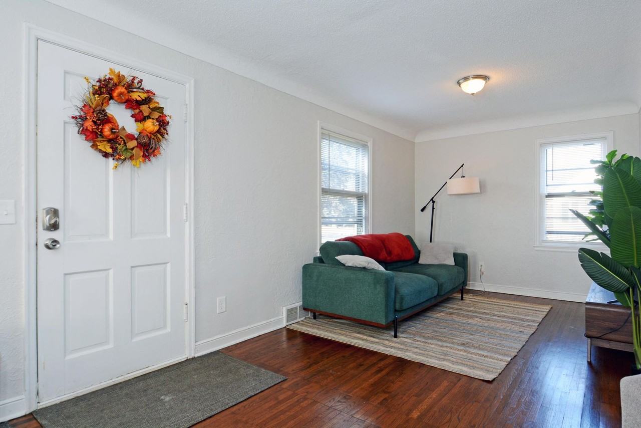 5494 Erickson Rd - Photo 5 of 25