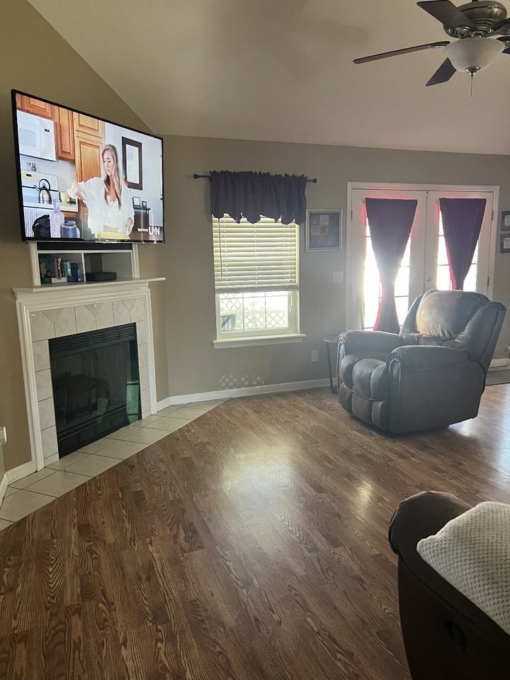 405 Century Dr #NA - Photo 3 of 21