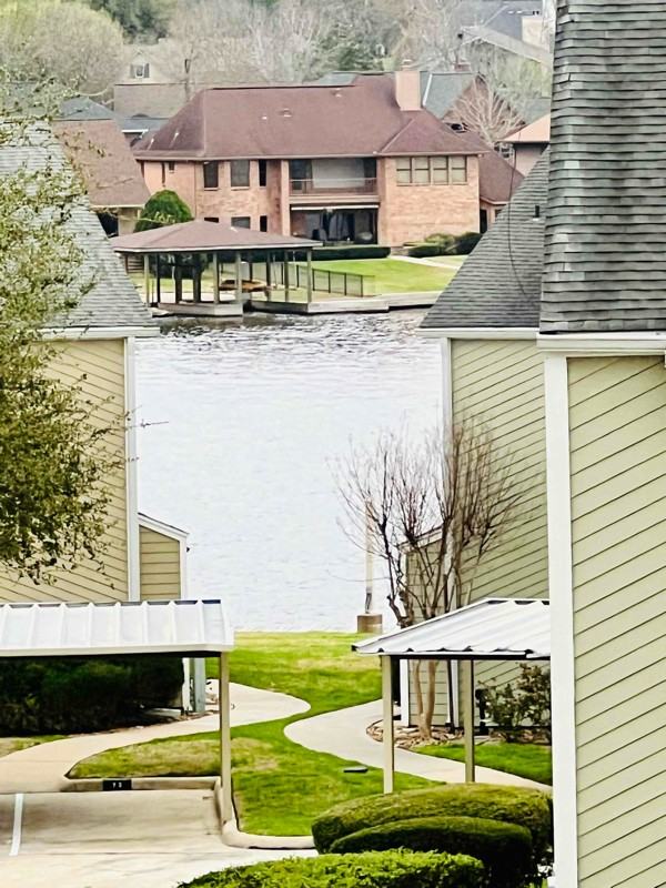 124 April Point Dr S #124 - Photo 2 of 39