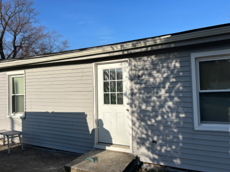 811 W 8th St - Photo 5 of 25