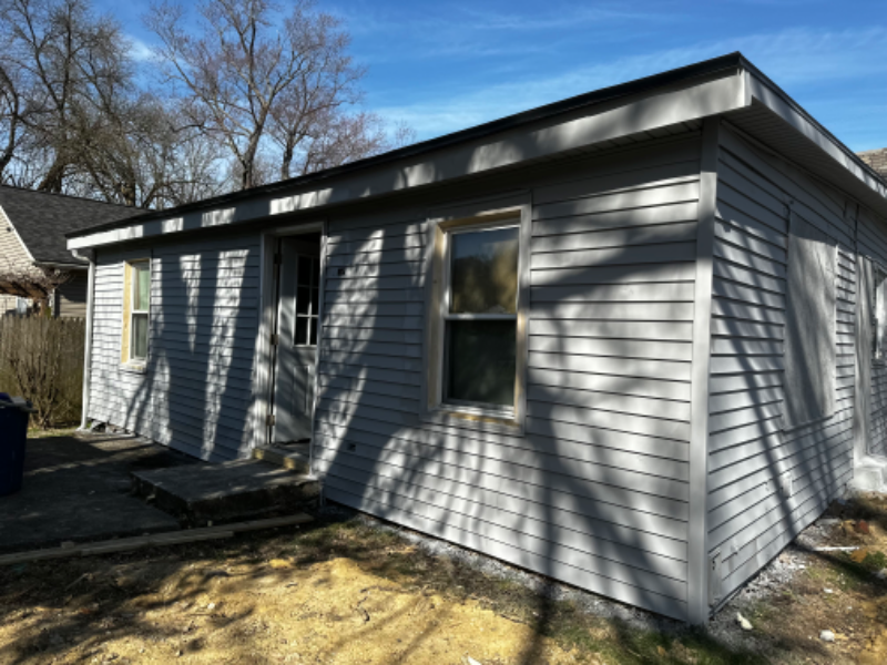 811 W 8th St - Photo 7 of 25