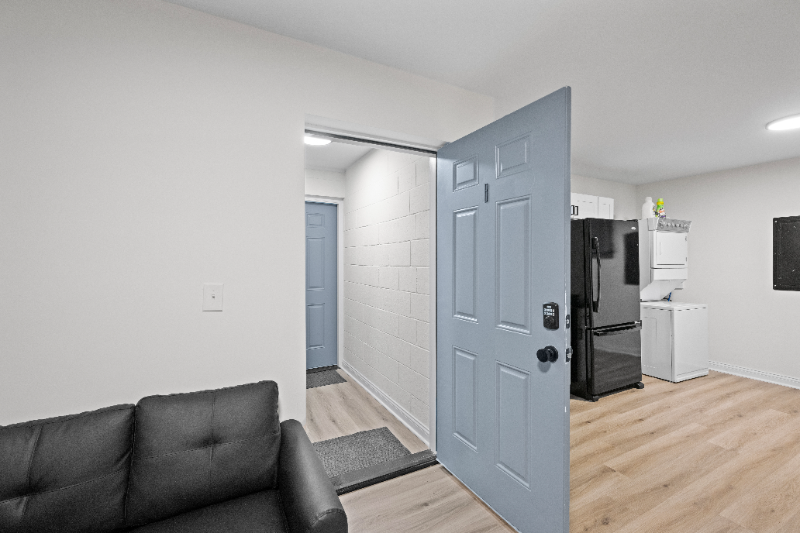 613 S Champion Ave - Photo 3 of 30