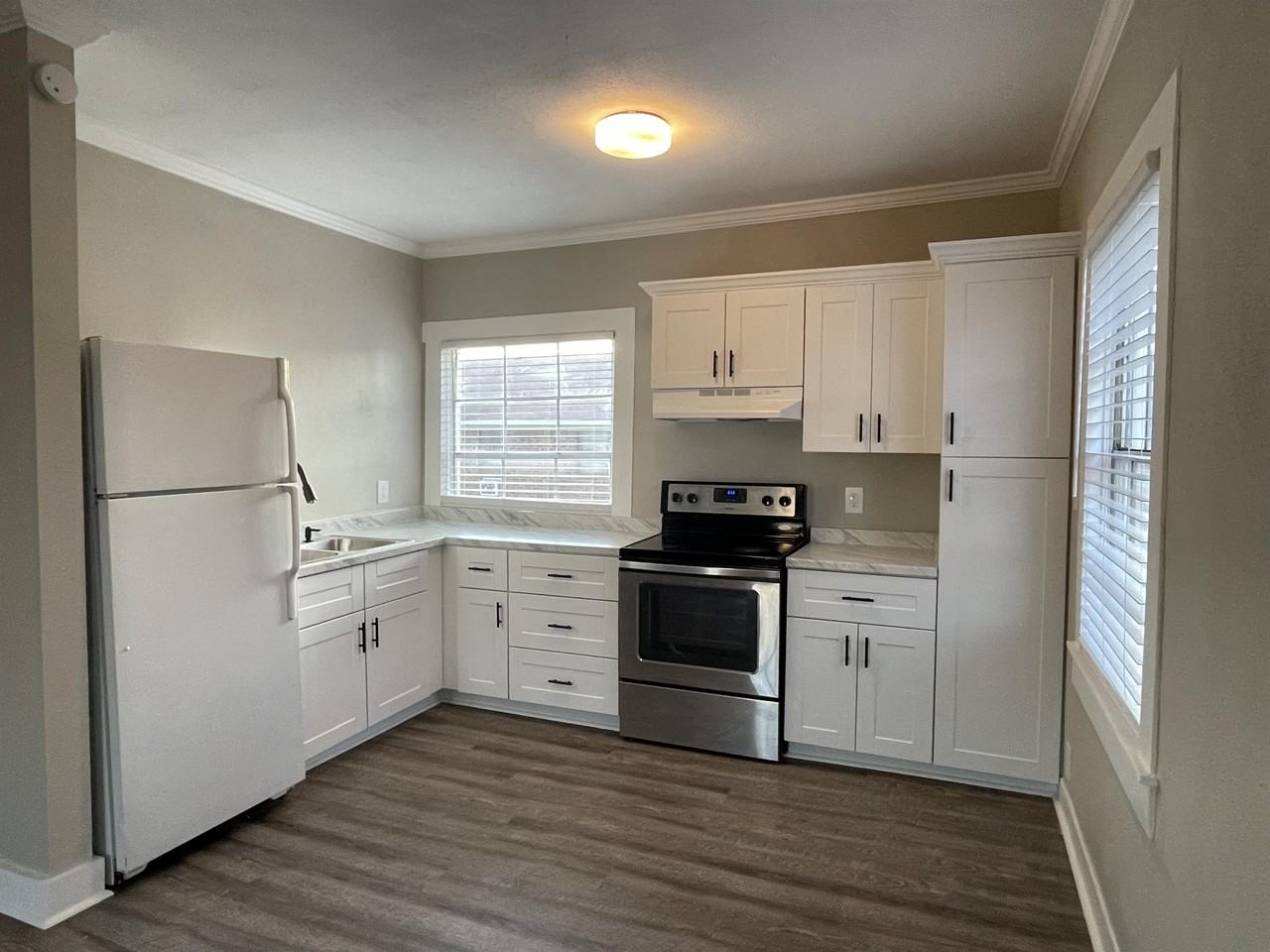 38 SW 4th - C #C - Photo 2 of 11