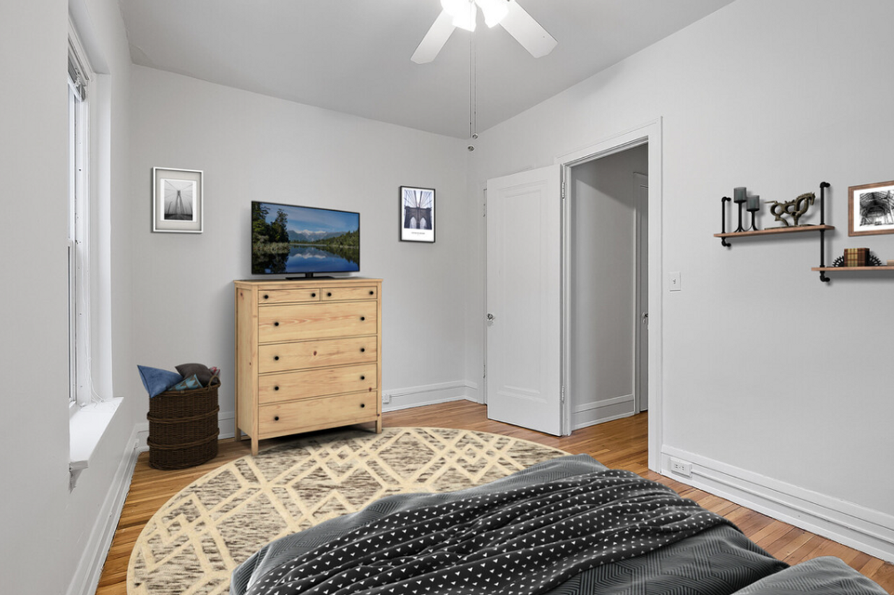 2400 Harriet Ave Apartments | Origen Living - Photo 5 of 9